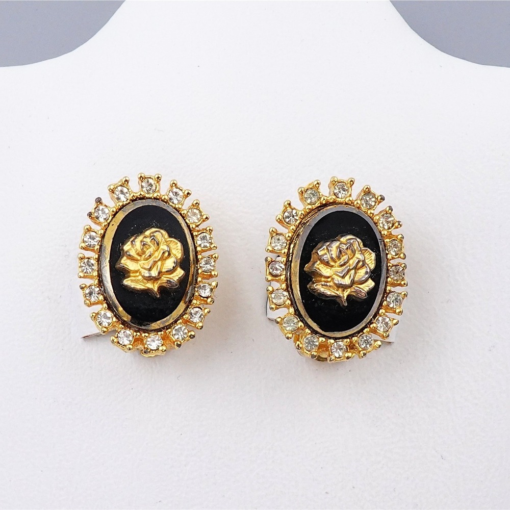 Vintage Celebrity NY Black Cabochon Rose Clip On Earrings Gold‎ Tone Regency